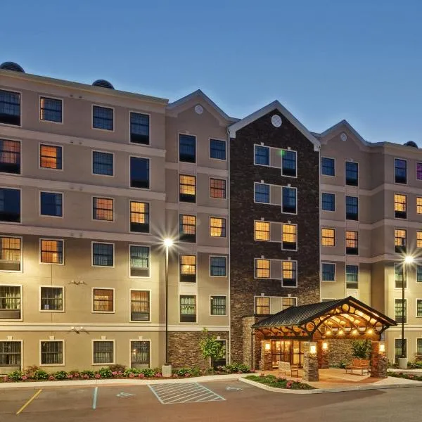 Staybridge Suites Buffalo, an IHG Hotel, hotel di East Aurora