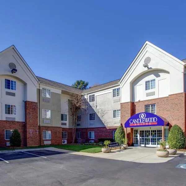 Candlewood Suites Raleigh Crabtree, an IHG Hotel, hotel in Leesville