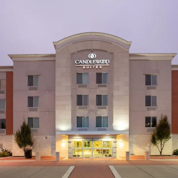 Candlewood Suites Manhattan, an IHG Hotel, hotel em Wamego