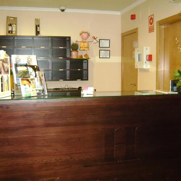 Hostal Jijones, ξενοδοχείο σε Villarrubia de los Ojos