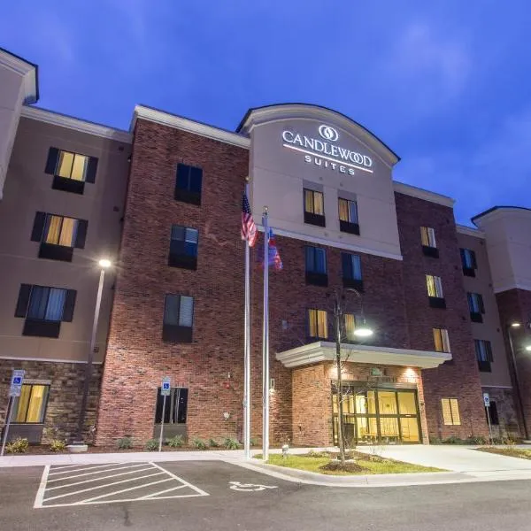 Candlewood Suites Overland Park W 135th St, an IHG Hotel, מלון באוברלנד פארק