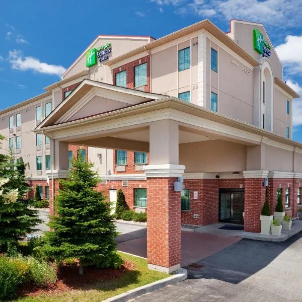 Holiday Inn Express Hotel & Suites Barrie by IHG, hôtel à Barrie