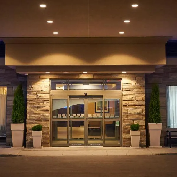 Holiday Inn Express & Suites Timmins by IHG, hotelli kohteessa Timmins