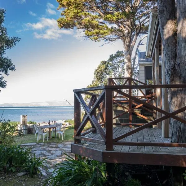 Matai Cottage - Pakawau Bach, hotel en Pakawau