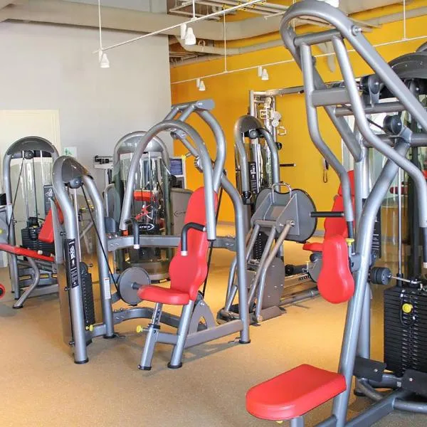 Holiday Inn and Suites East Peoria by IHG, hotel in Peoria
