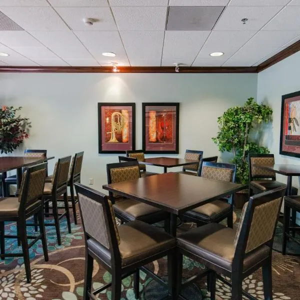 Staybridge Suites Wilmington East, an IHG Hotel، فندق في رايتسفيل بيتش