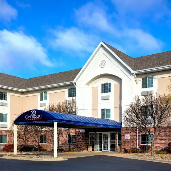 Candlewood Suites Appleton, an IHG Hotel, хотел в Епълтън