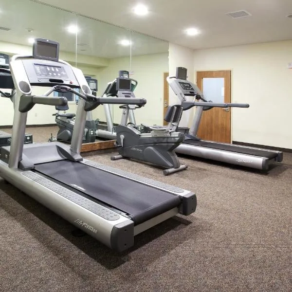 Holiday Inn Express Hotel & Suites Torrington by IHG, hotel in Torrington