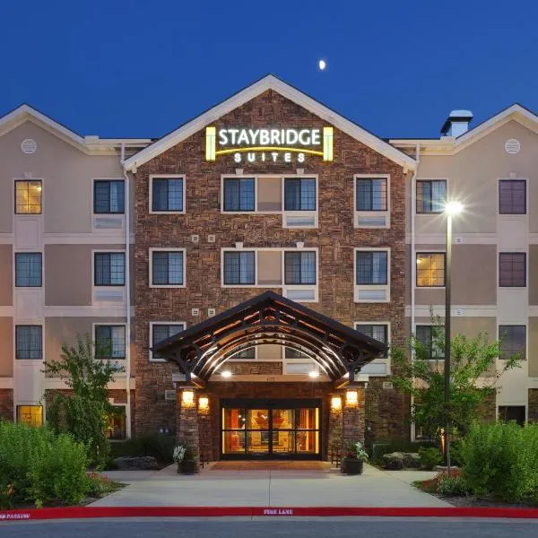 Staybridge Suites Fayetteville by IHG, hotel v destinaci Fayetteville