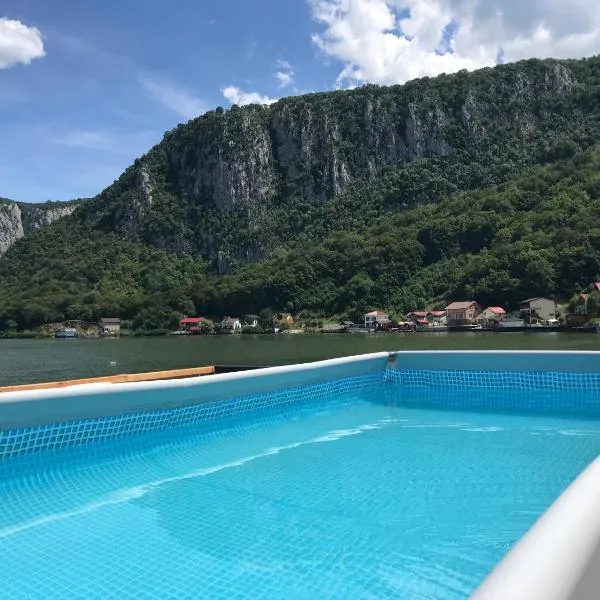 Casa Panoramic, hotel v destinaci Dubová