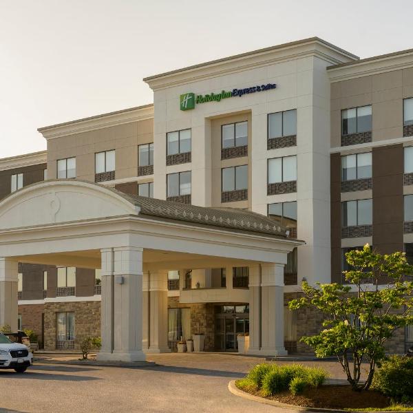 Holiday Inn Express Hotel & Suites North Bay, an IHG Hotel