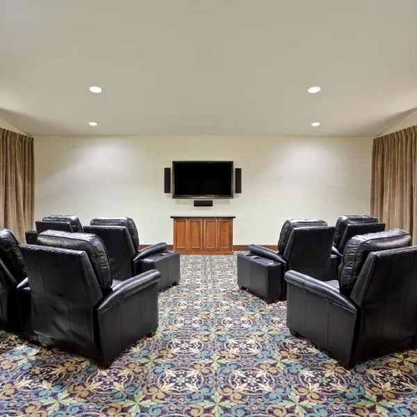 Staybridge Suites Everett - Paine Field, an IHG Hotel、Kingstonのホテル