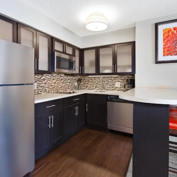 Staybridge Suites Detroit-Utica by IHG, hotel i Utica