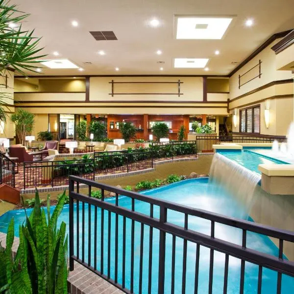 Holiday Inn Cincinnati-Eastgate, an IHG Hotel, hotel di Milford