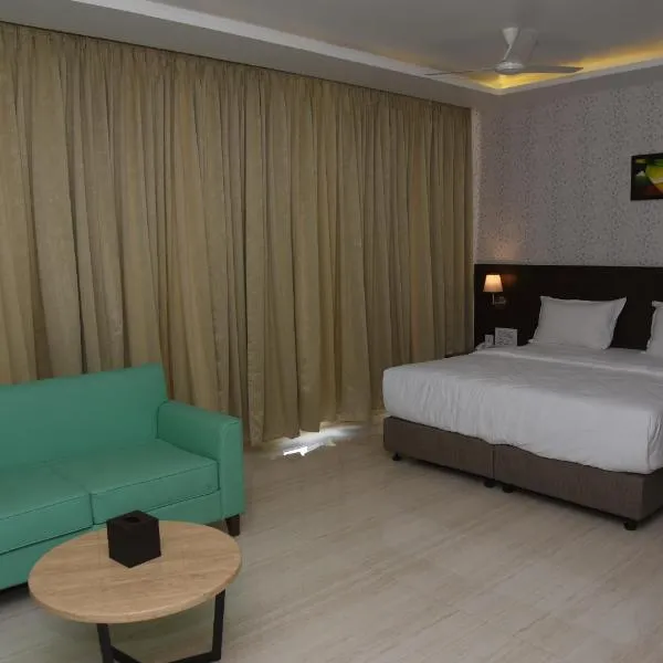 Fortune Plaza Hotel, hotel in Kundapur