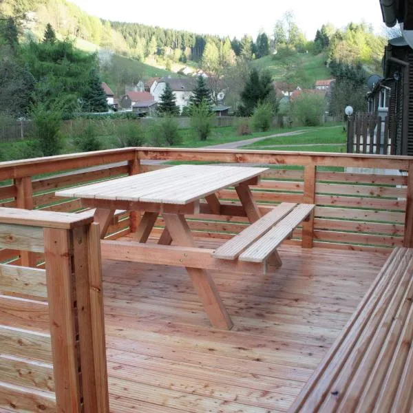 Ferienhäuser Ohratalsperre, hotel v destinaci Luisenthal
