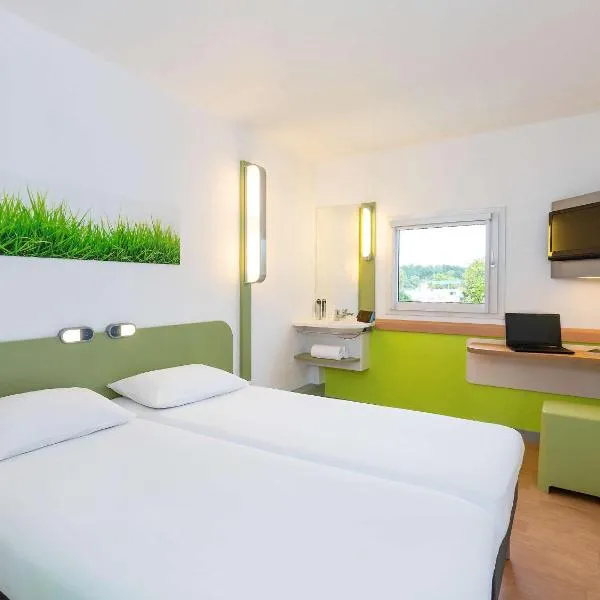 Ibis Budget Angers Parc des Expositions, hotel u gradu Grez-Neuville