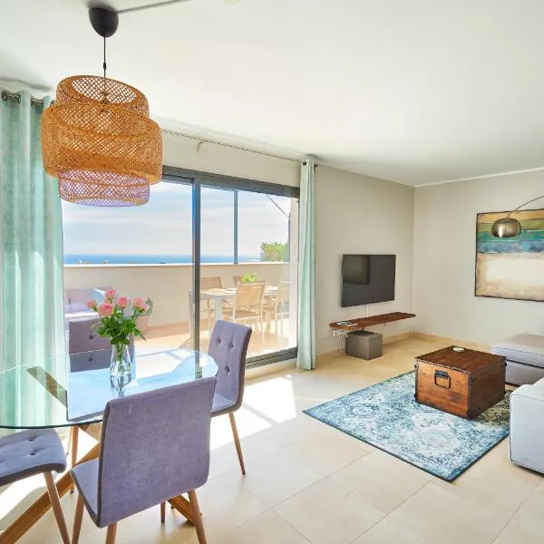 Sea View Penthouse, Pool, Privacy, Benalmadena, hotel in Benalmádena