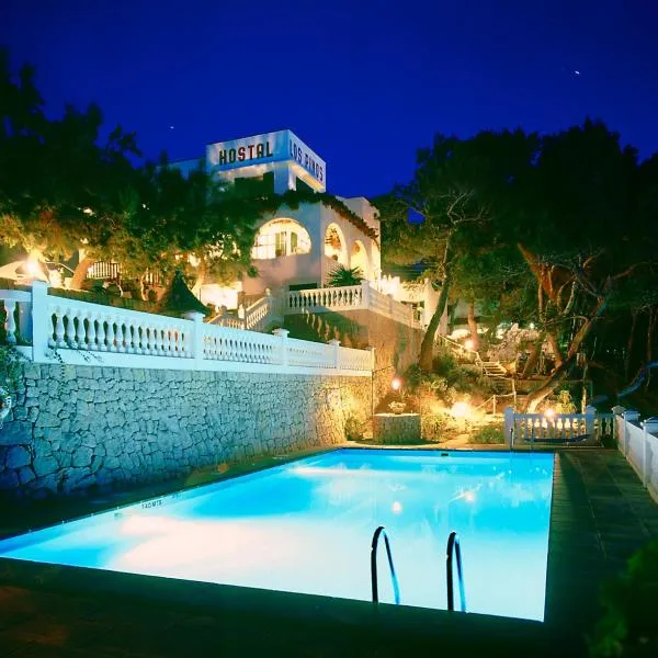 Hostal Los Pinos, hotel in Cala de Sant Vicenc