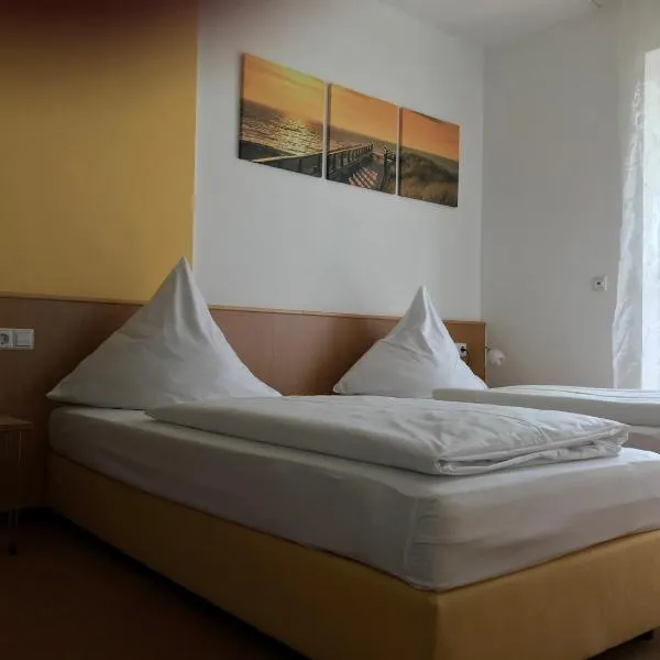 Landgasthof Felsenkeller, hotel v destinaci Dinkelsbühl