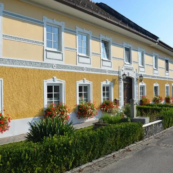 Lindenhof- Fam. Forstmayr, hotel in Weistrach