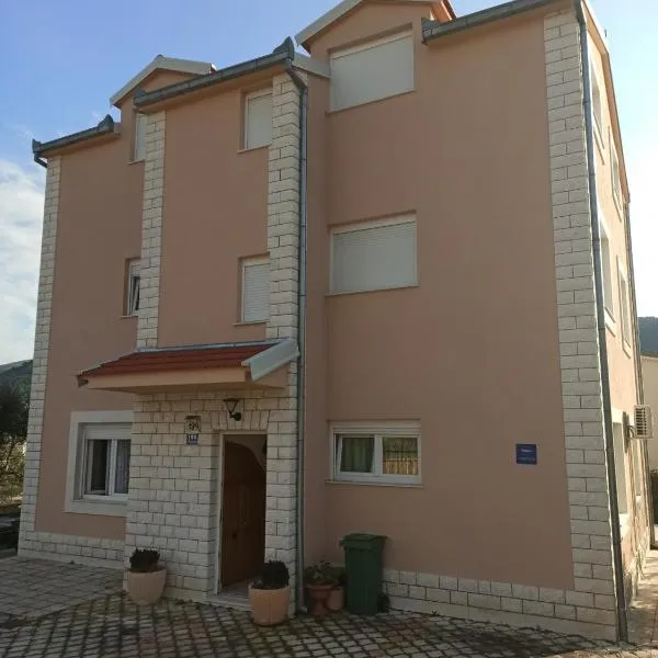 Apartments Ana, viešbutis mieste Grebaštica