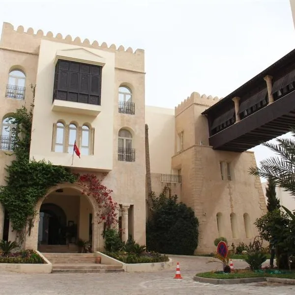 Borj Dhiafa, hotel di Sfax