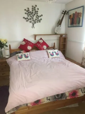 Beautiful Bungalow Home Droitwich SPA, khách sạn ở Droitwich