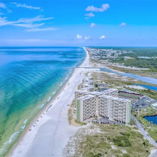 Pinnacle Port Beach Resort, hotel di Panama City Beach