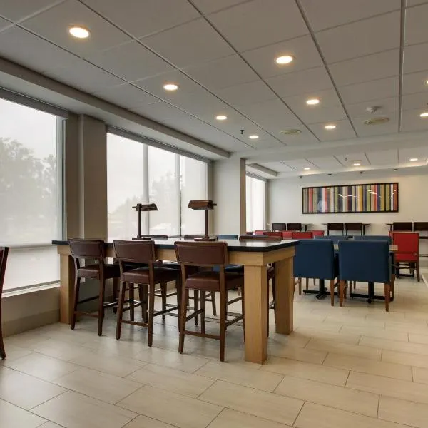 Holiday Inn Express Voorhees/ Mt. Laurel by IHG, hotel u gradu Vurhis