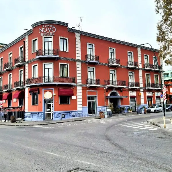 ホテル ヌーボ（Hotel Nuvò）、ナポリのホテル
