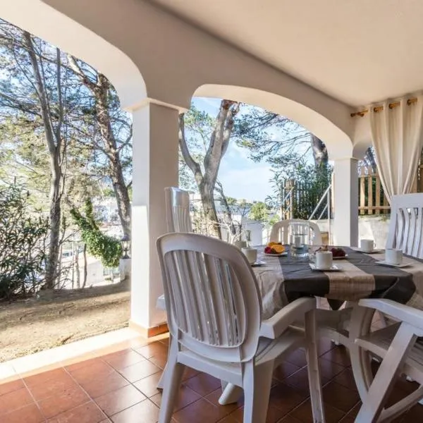 Can Botana 9, hotel a Cala de Sant Vicent