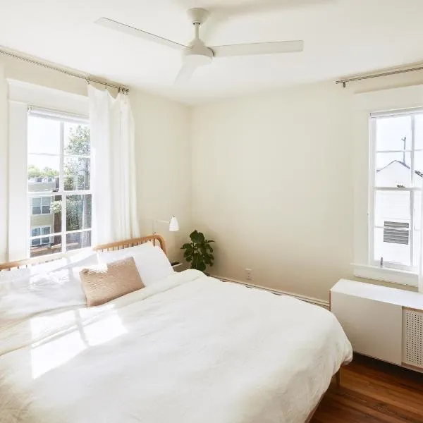 Guest House Raleigh- Adults Only, hotel in Raleigh