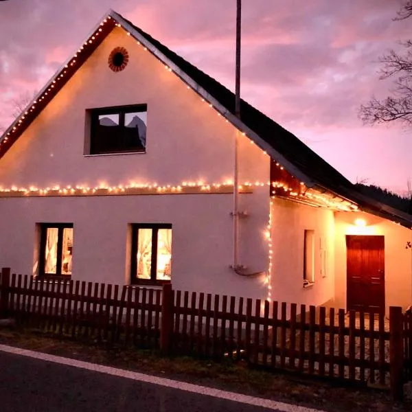 Nezdice na Šumavě 103, hotel in Nezdice