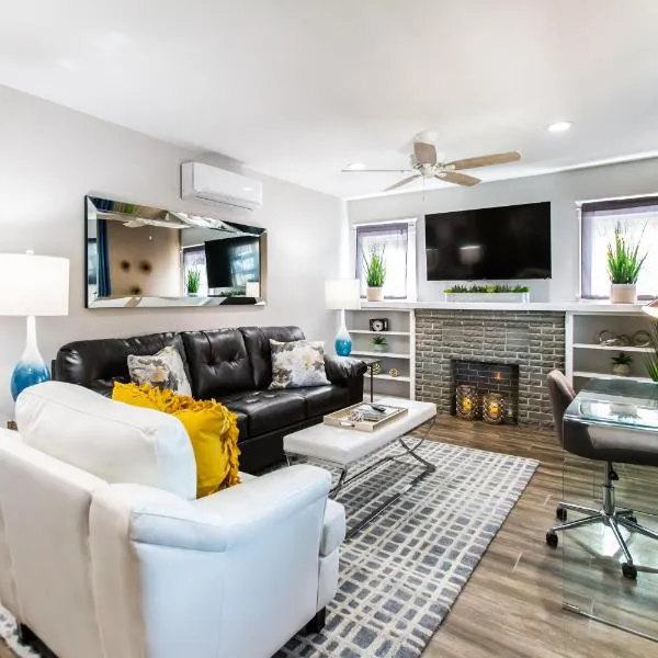 Long Beach Duplex King Bed Pet Friendly Nurses Surgeon Business Travelers Near St Marys Medical Center & Downtown、ロングビーチのホテル