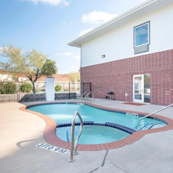 OYO Townhouse Clute Lake Jackson, hotel a Clute