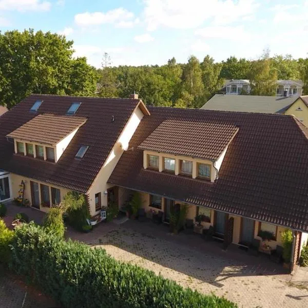 Pension Mien Fründt, hotel v destinaci Baabe