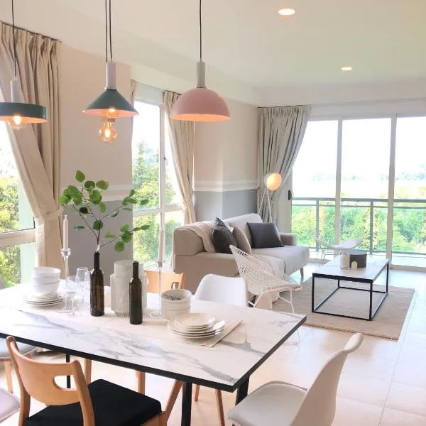 Santubong Suites B Just Like Home Damai, hotel di Kuching