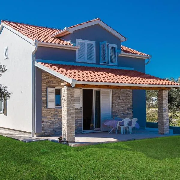 Villa Charm, hotel v destinaci Tkon