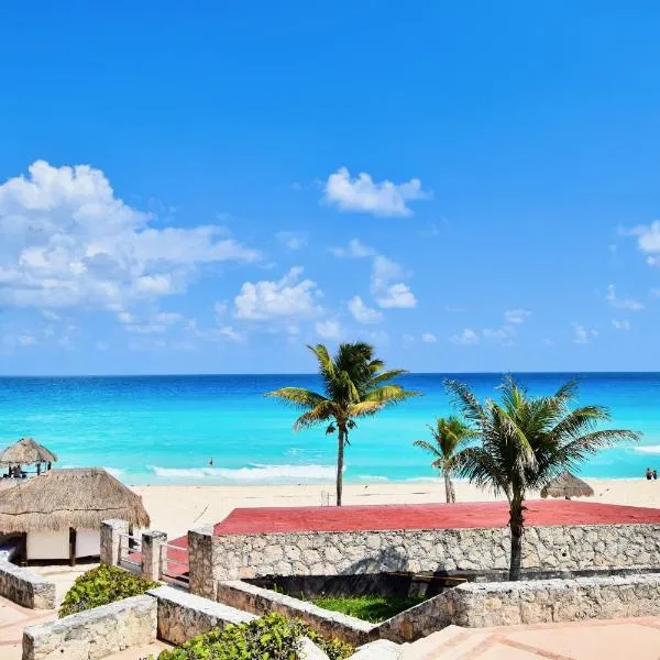 Solymar Condo Beach Resort by Casago, hotel in Cancún