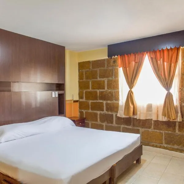 OYO Hotel San Agustin, готель у місті Atlacomulco de Fabela
