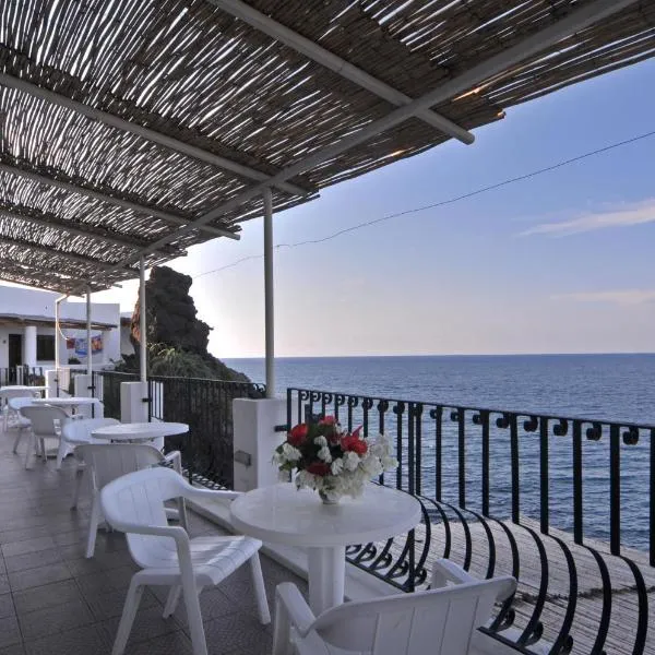 Hotel Villaggio Stromboli - isola di Stromboli、ストロンボリのホテル