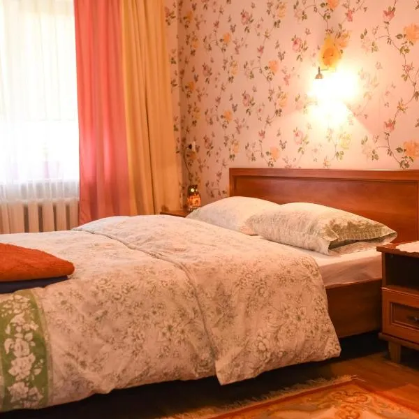 Apartment Horkoho 7A, hotel in Gamaleyevka