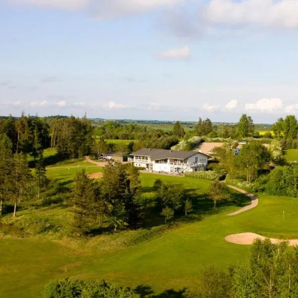 Hjarbæk Fjord Golfcenter, hotel v destinaci Skals