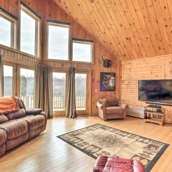 Family-Friendly Troy Getaway with Furnished Deck!, hotel di Unity