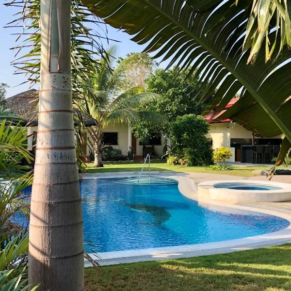 Strutz Art Garden Resort, hotel v destinaci Bangued