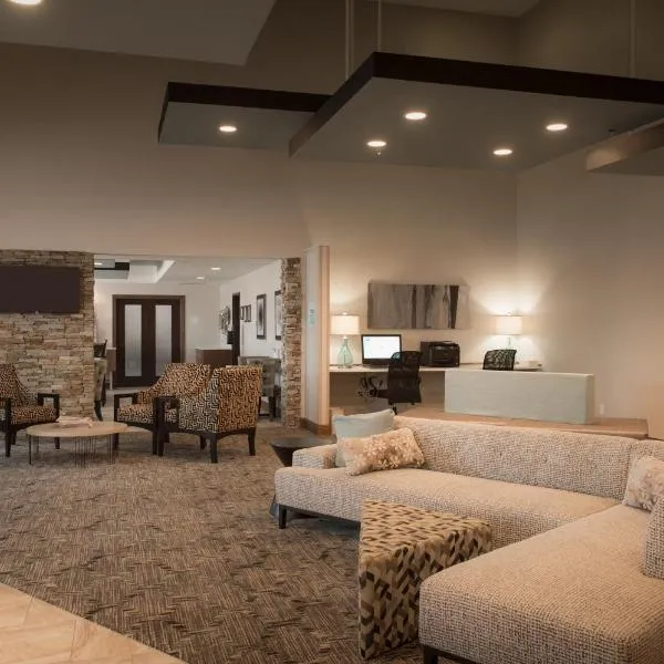 Holiday Inn Express Le Claire Riverfront-Davenport by IHG, hotel di Le Claire