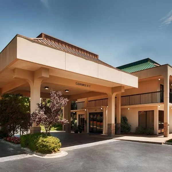 SureStay Plus Hotel by Best Western Southern Pines Pinehurst, hotel di Pinebluff