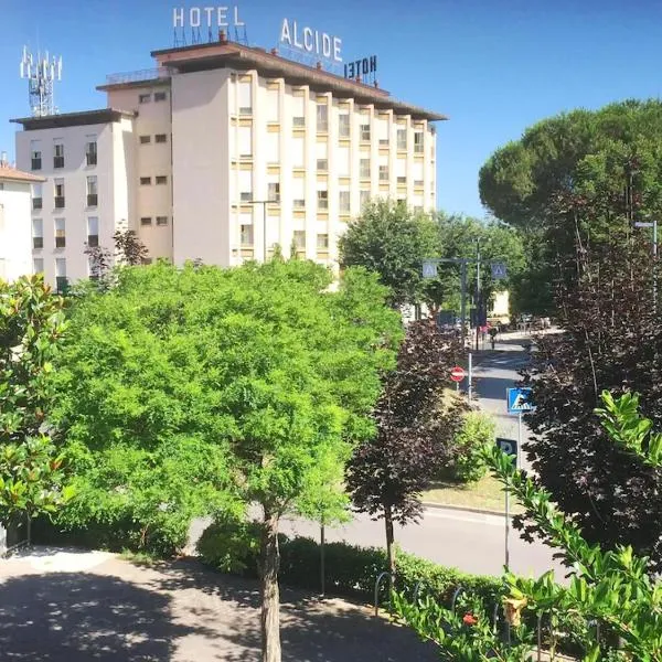 Hotel Ristorante Alcide, hotel v destinaci Poggibonsi
