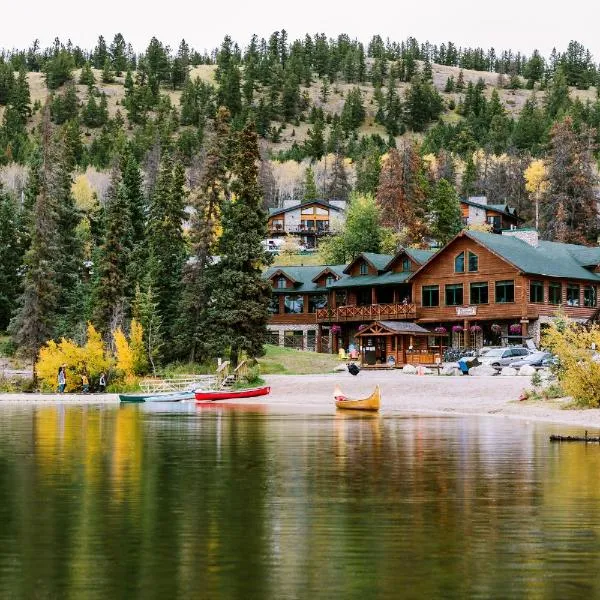 Pyramid Lake Lodge โรงแรมในแจสเปอร์